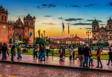 Explorando la Plaza de Armas de Cusco: Un Viaje a Través de la Historia y la Cultura Peruana