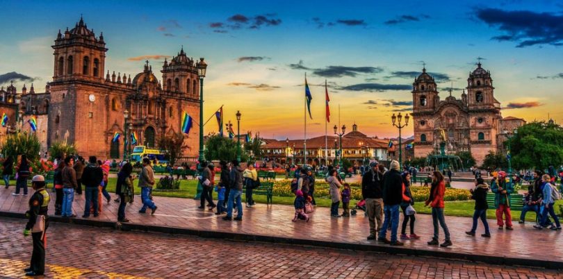 Explorando la Plaza de Armas de Cusco: Un Viaje a Través de la Historia y la Cultura Peruana