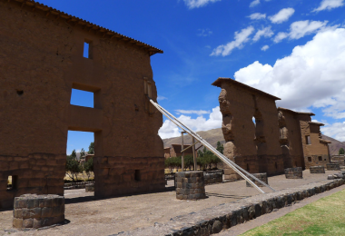 Raqchi: El Templo del Dios Wiracocha y Su Fascinante Historia